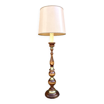 Floor lamp in wood and metal with brushed brass finish