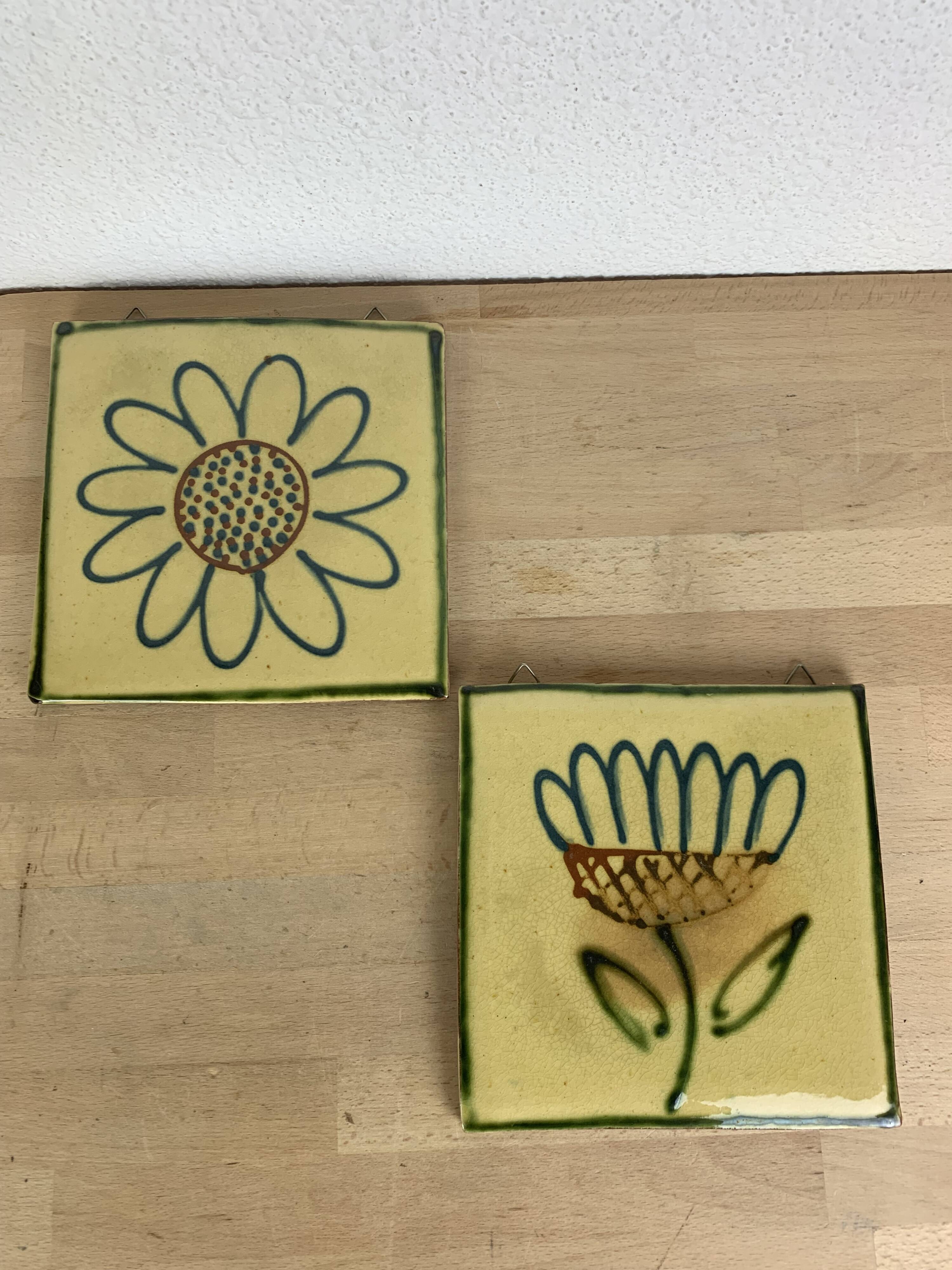 70s ceramic tile flower trivet, wall decoration