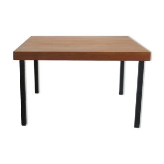Table basse de Pierre Guariche pour Meurop