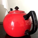 Kettle metal red years 1970