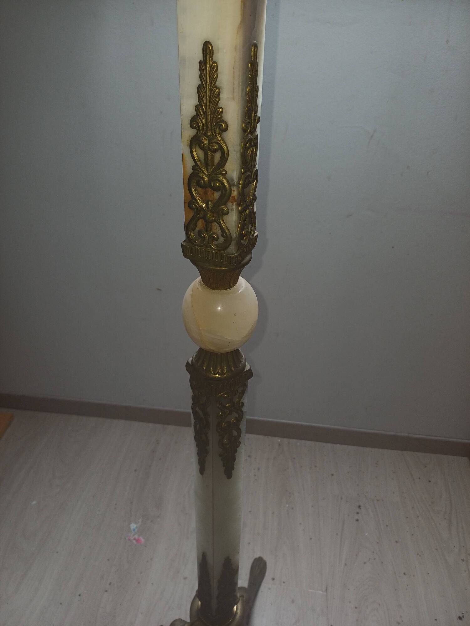 Onyx floor lamp