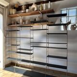 Modular shelves in String style