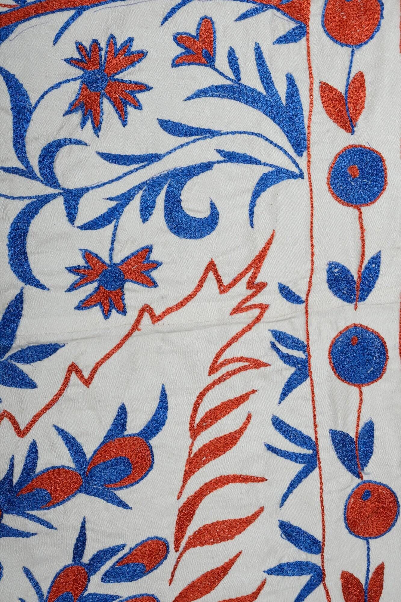 Vintage hand-embroidered tablecloth 109x189 cm