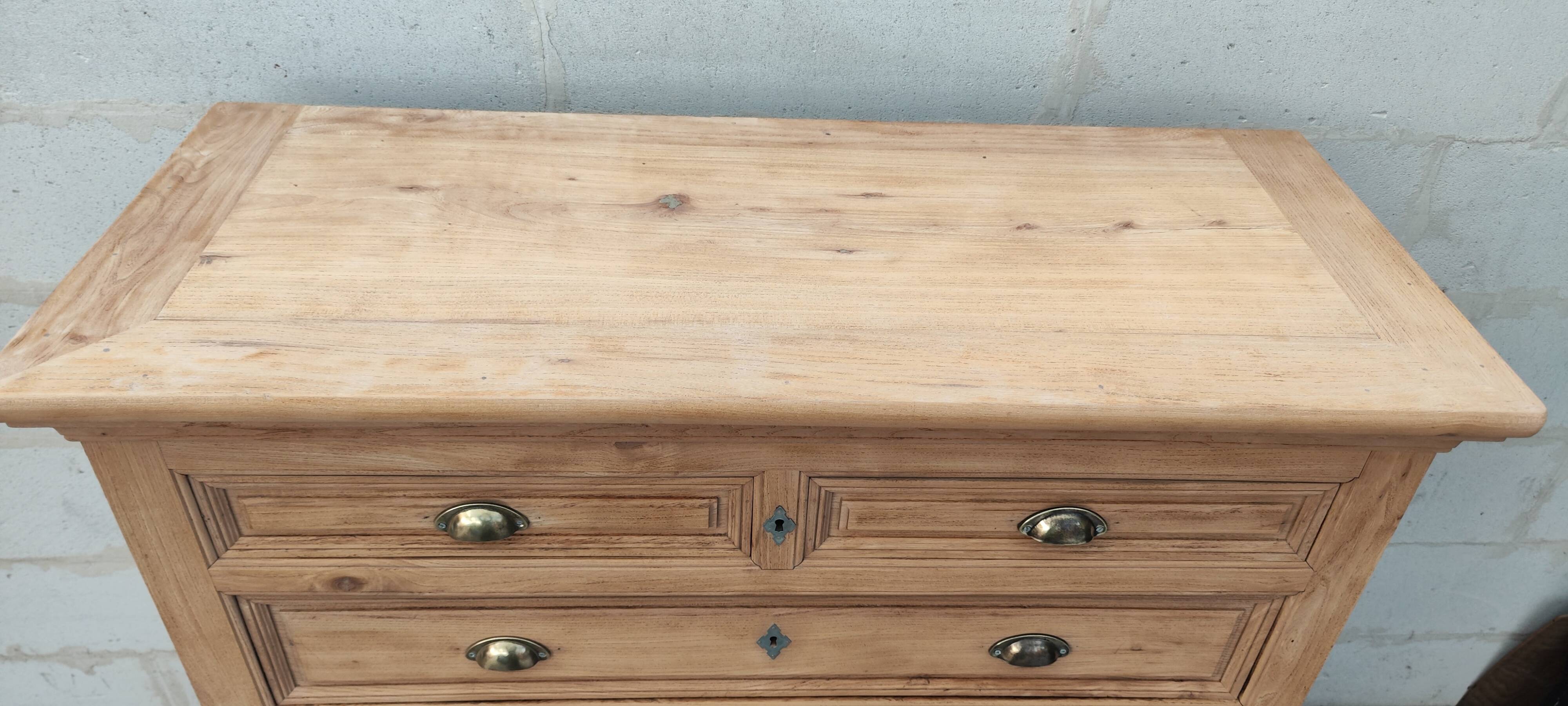 Old large elm chest of drawers with six drawers