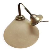 Suspension Art Deco forme conique,opaline et laiton