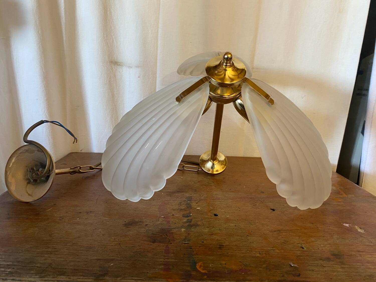 Antique Murano glass shell pendant light + gold-plated metal, wine