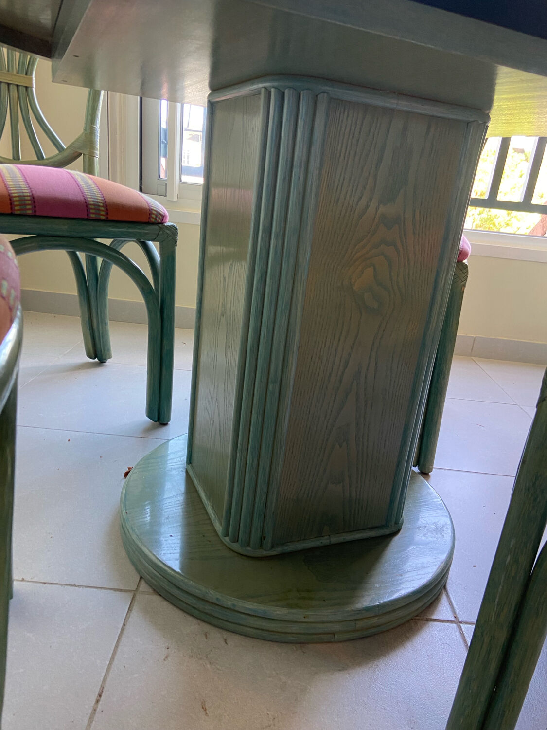 Dining table and 4 rattan chairs