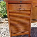 Desk with curtain binder