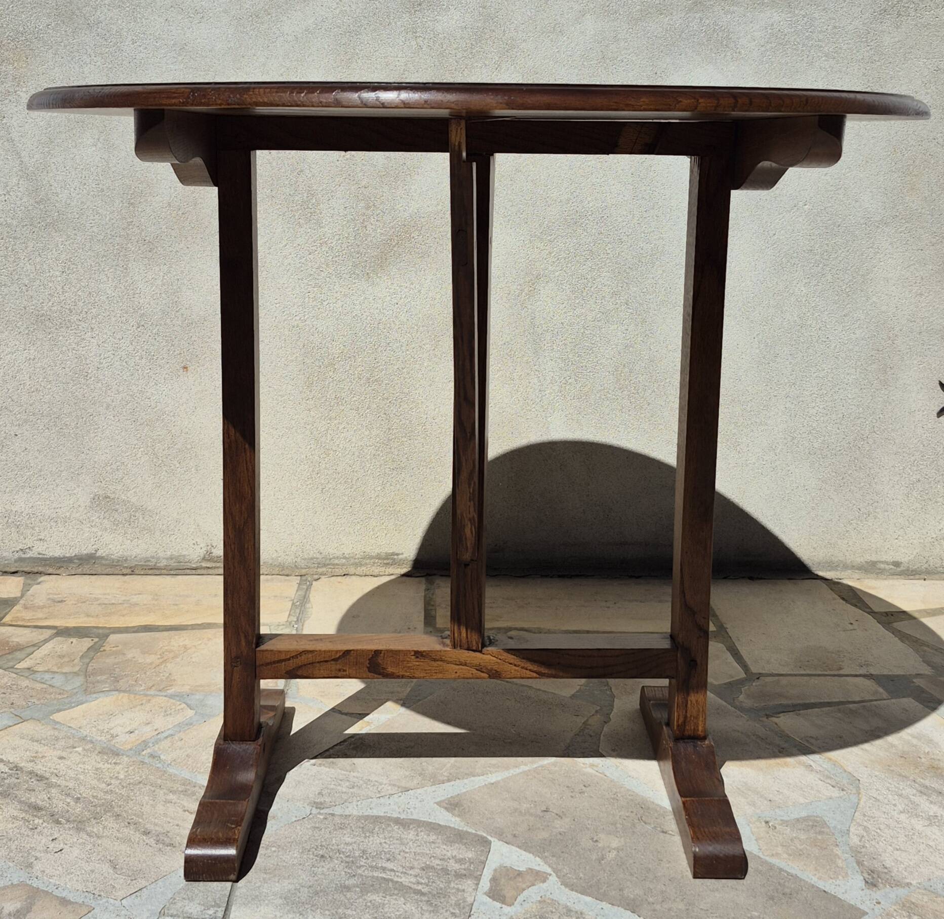 Petite table vigneronne ronde rabatable