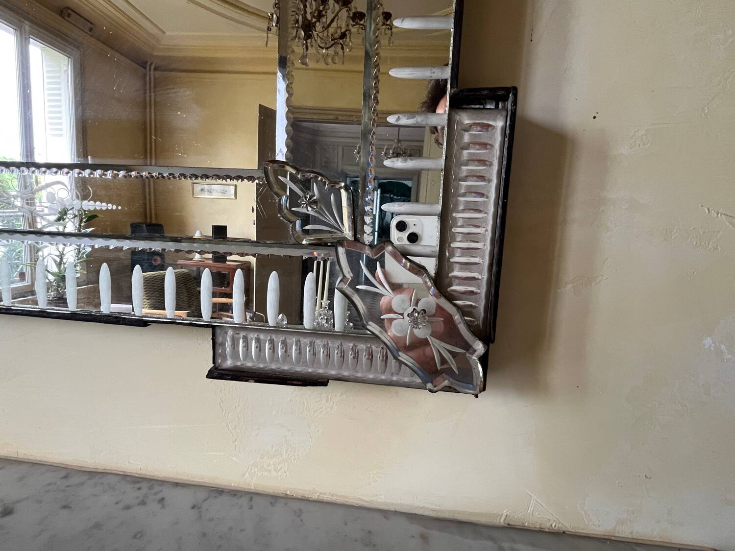 Antique Venetian mirror in engraved glass