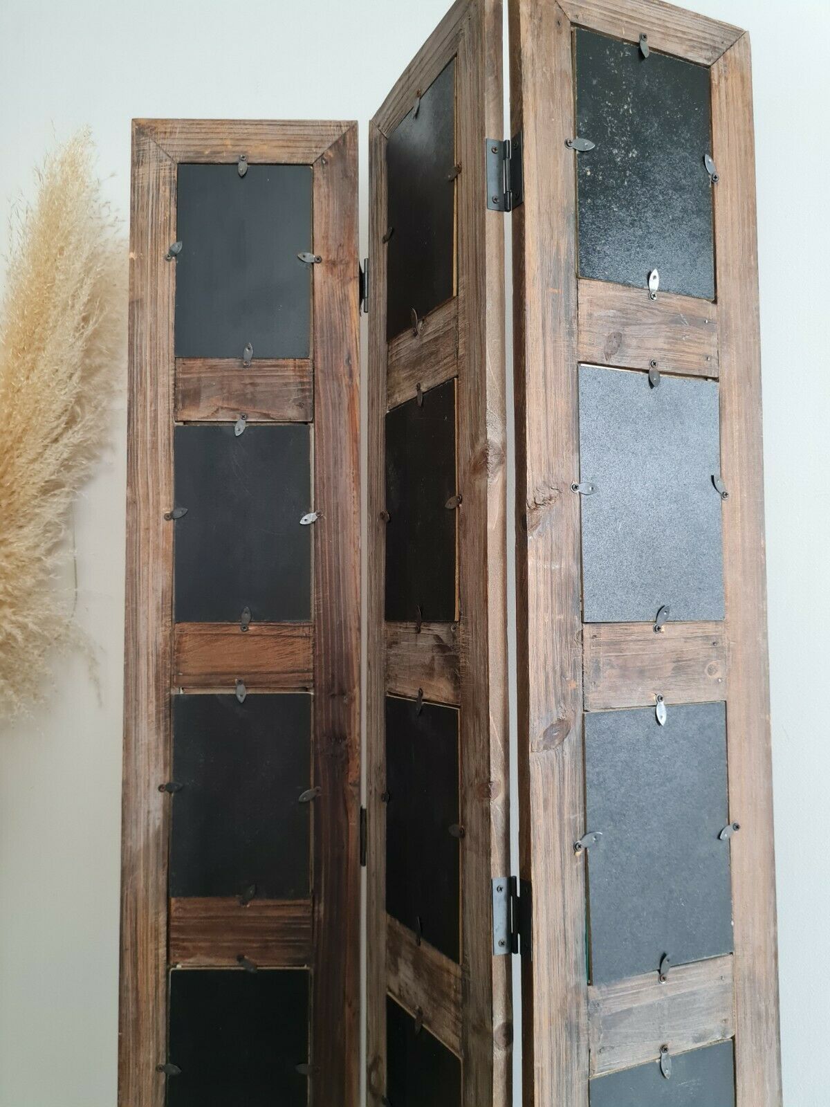 Wooden screen with vintage haute couture images or for photos