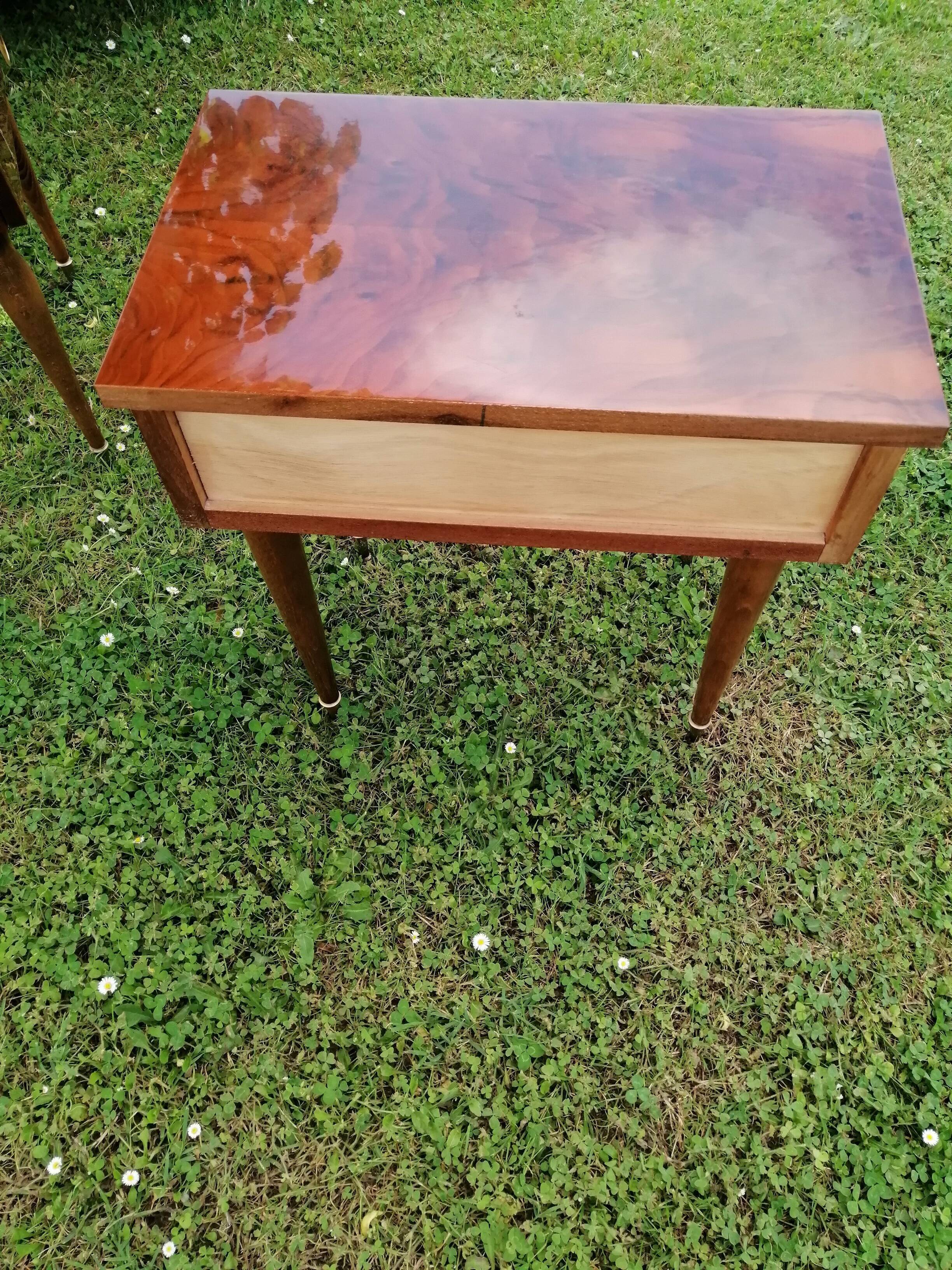 Paire de tables de chevet