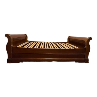 Trundle bed
