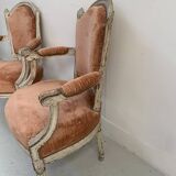 Paire de fauteuils de style Louis XVI en hetre patiné XIX siècle