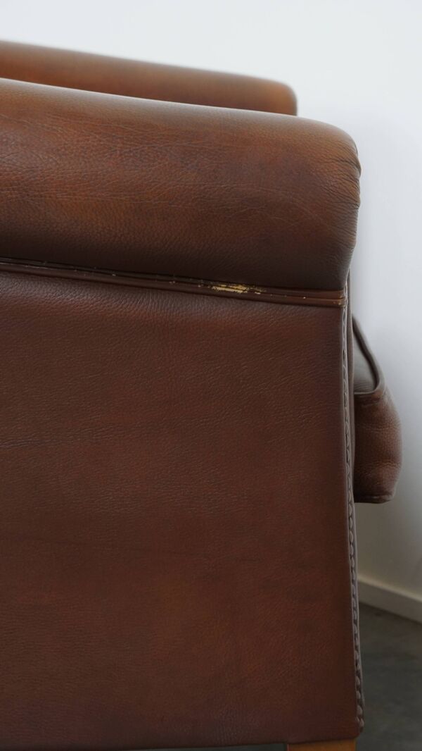 Fauteuil club en cuir de vache marron de style anglais