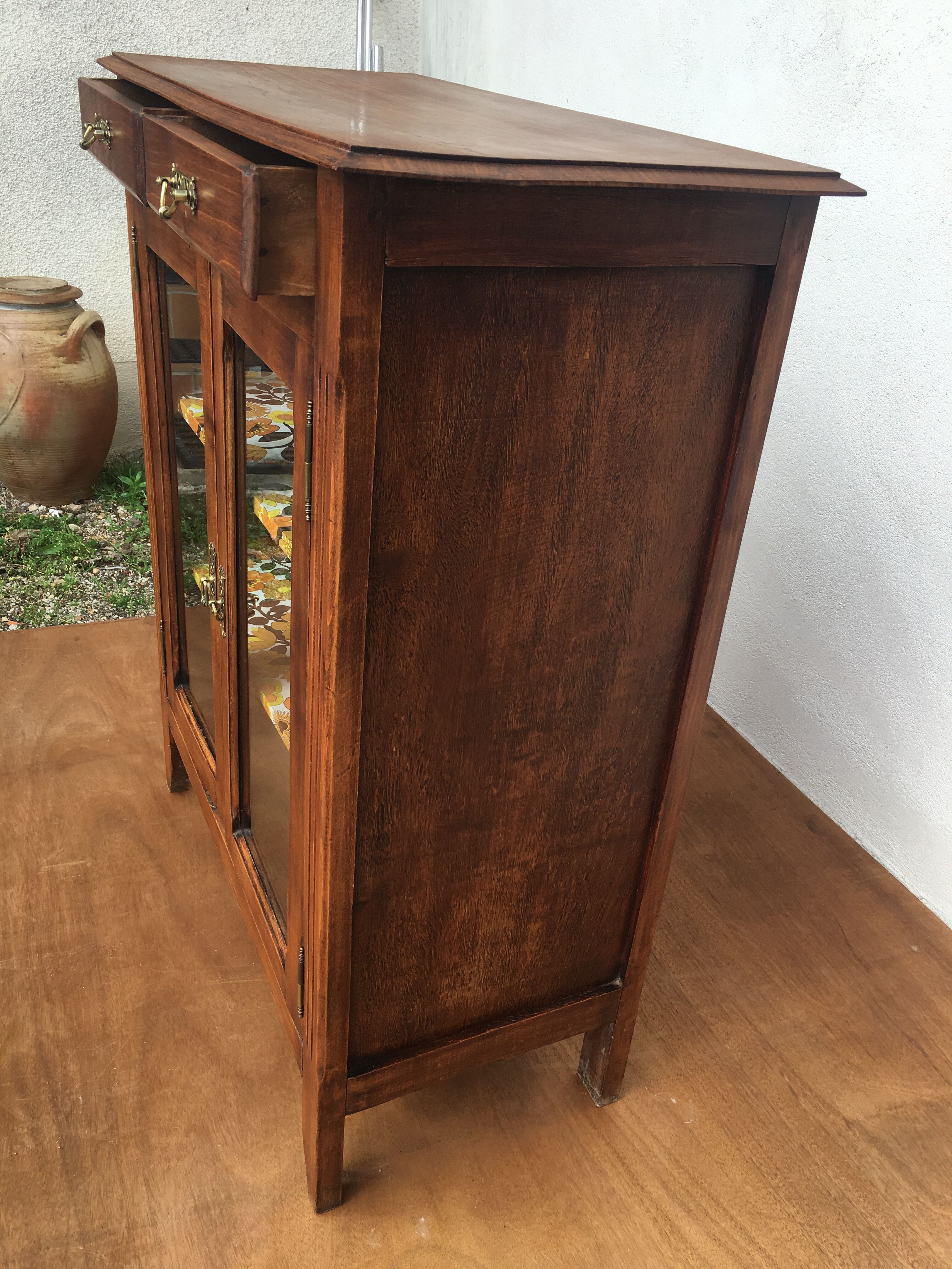 Parisian buffet in waxed wood, 2 glass doors, 2 drawers