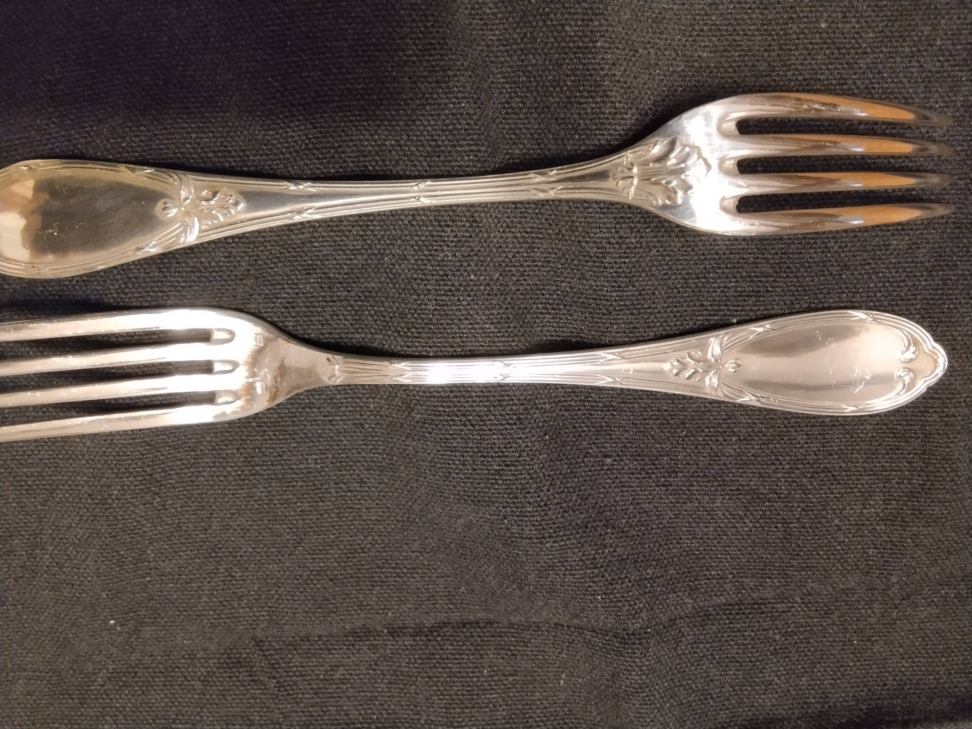 12 silver-plated dessert forks by Félix Frères
