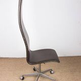 Set of 4 office chairs, leather and aluminum, Oxford/Arne Jacobsen model.