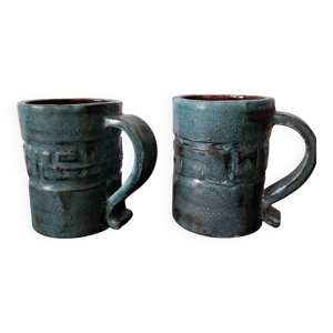 Duo de mugs modernistes