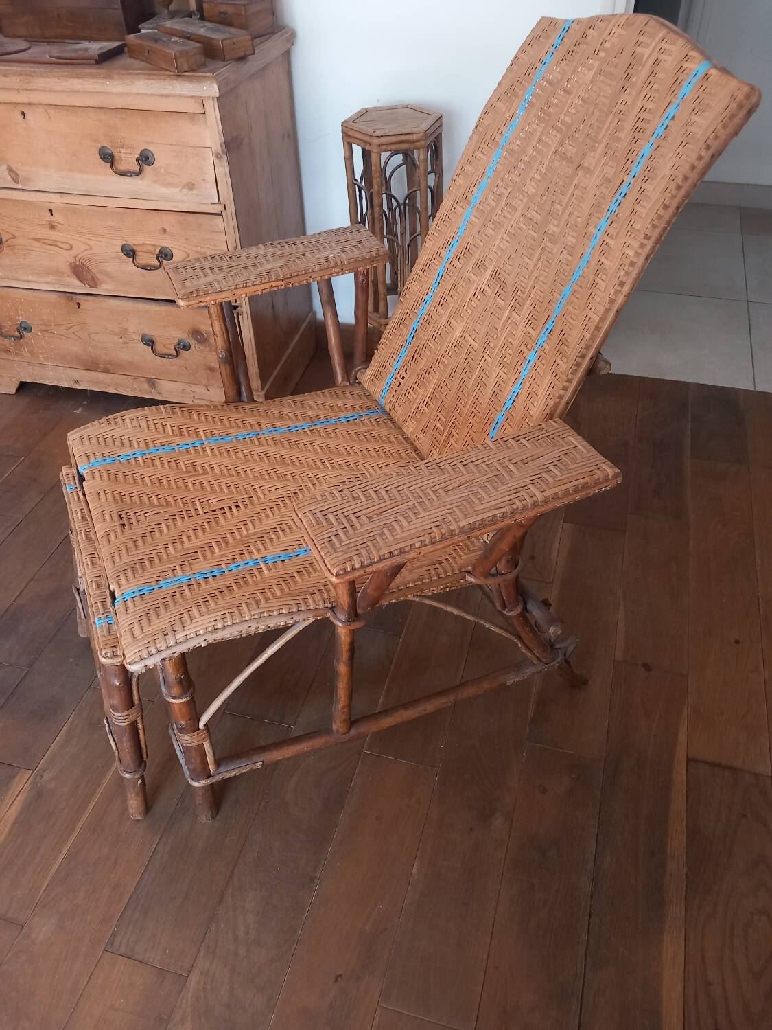 Rattan lounge chair