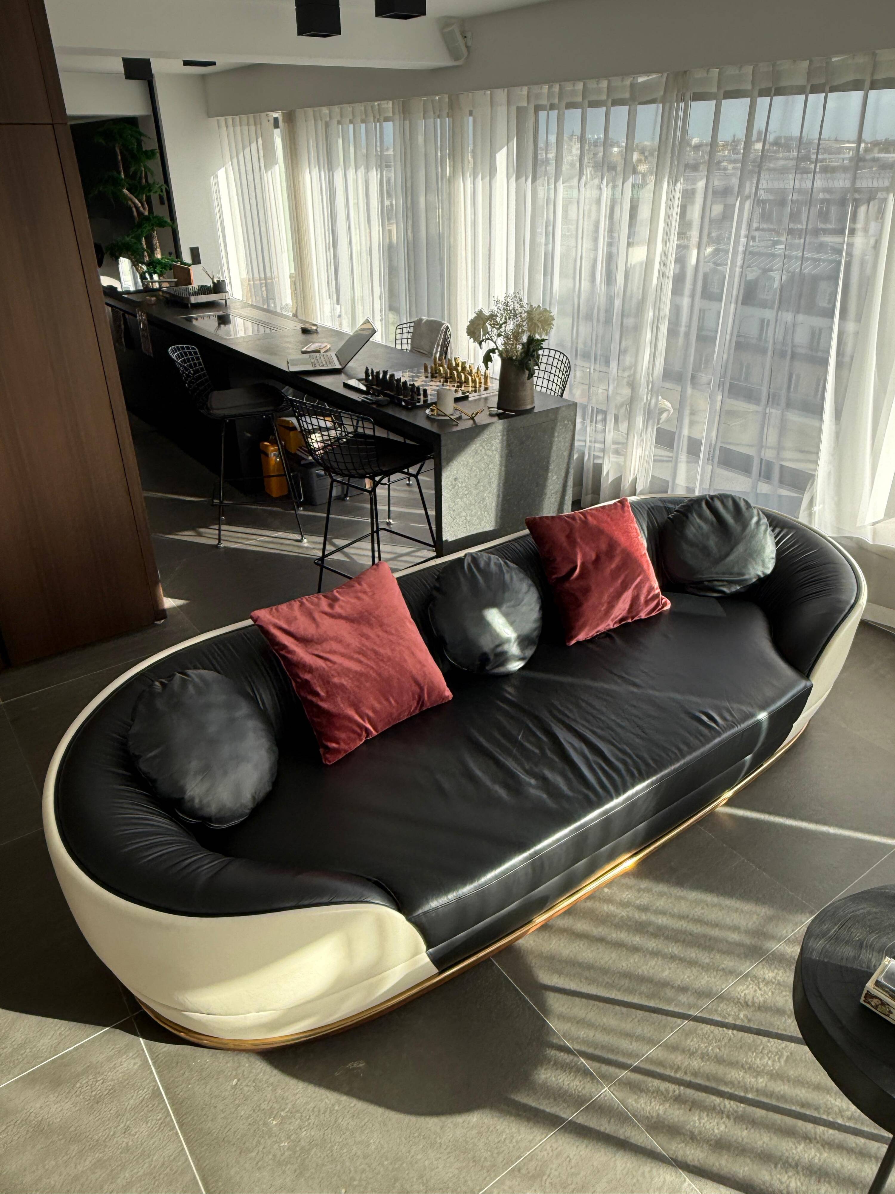 Leather sofa - Alma de Luce