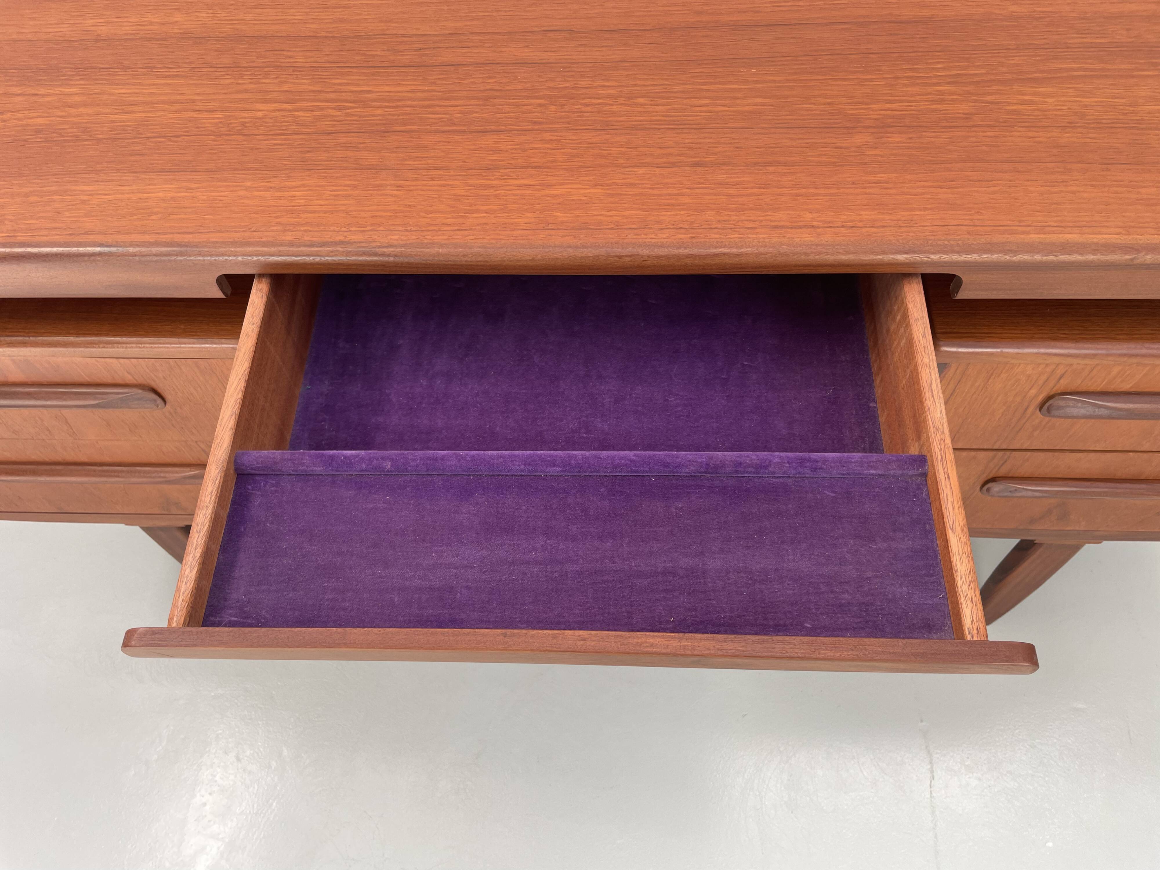 Vintage desk by V.Wilkins for G-Plan, 1960s