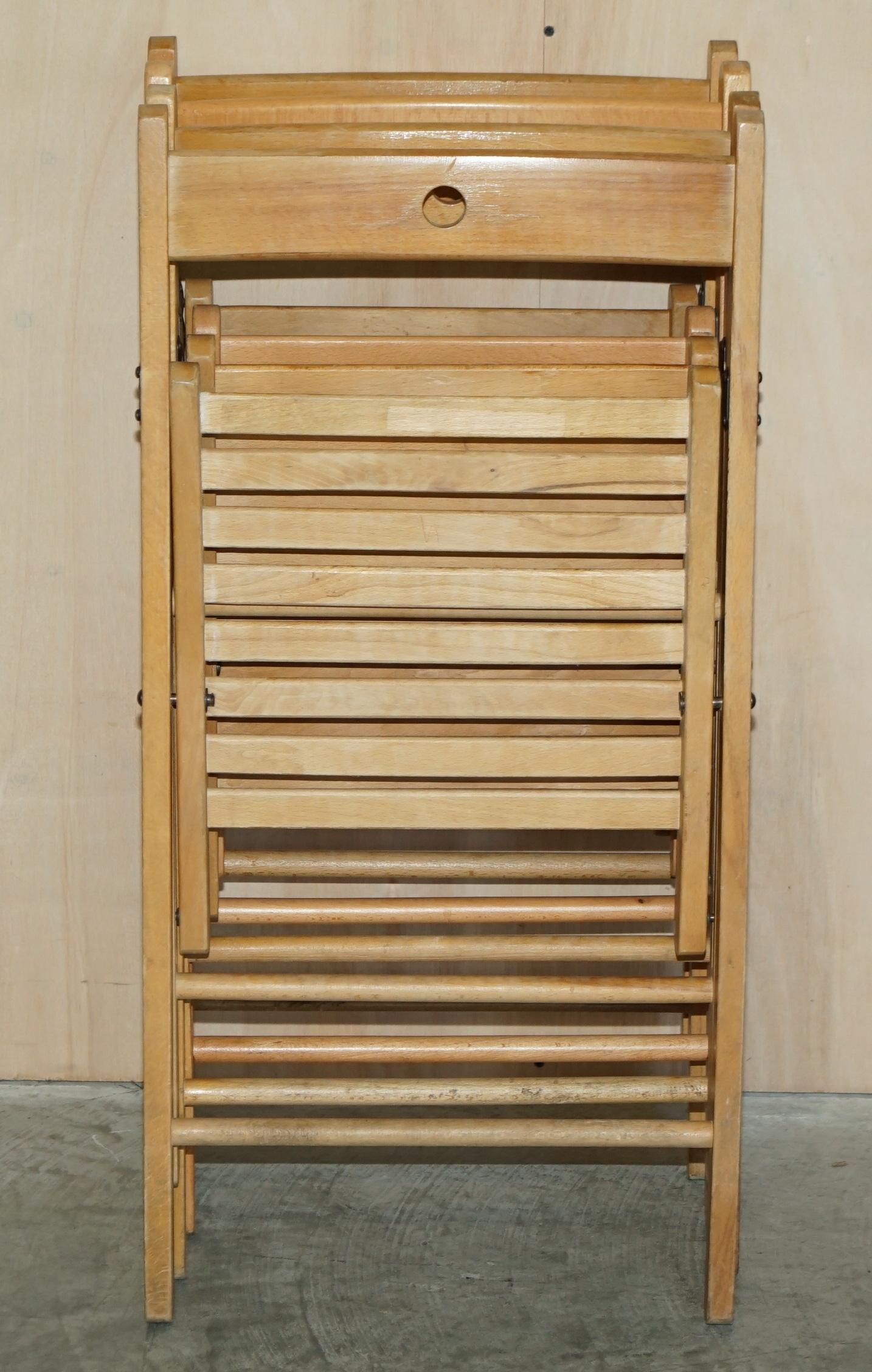 Set of 4 folding steamer chairs in oak from around 1940.