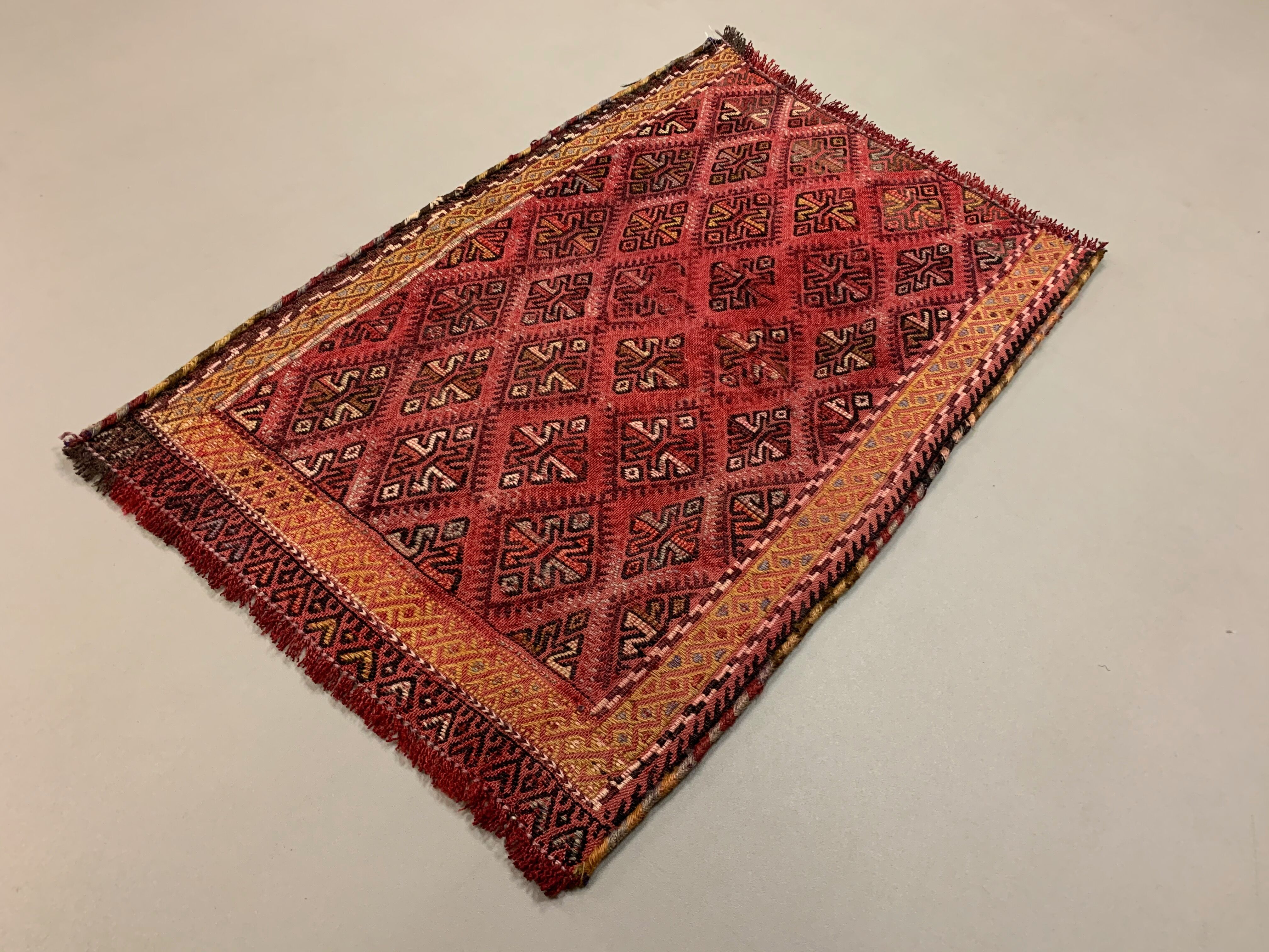 Vintage Turkish Mini Kilim 93x58 cm Shabby Wool Small Kelim Rug Black,Red