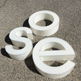 White plexi letters