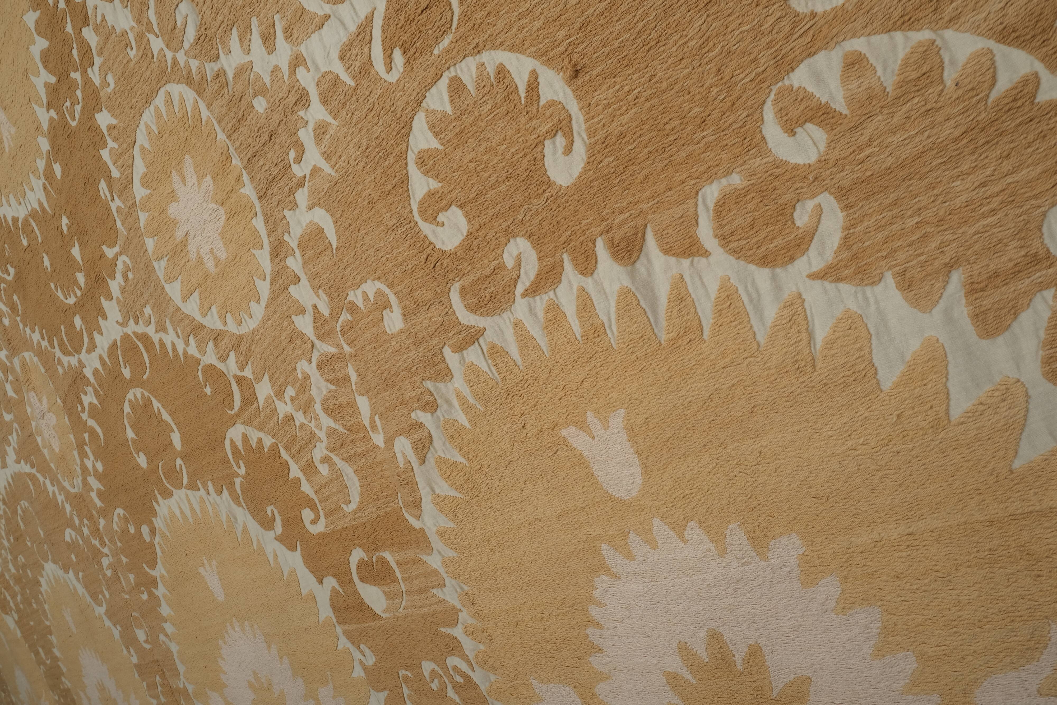 Suzani tapestry 242x350 cm