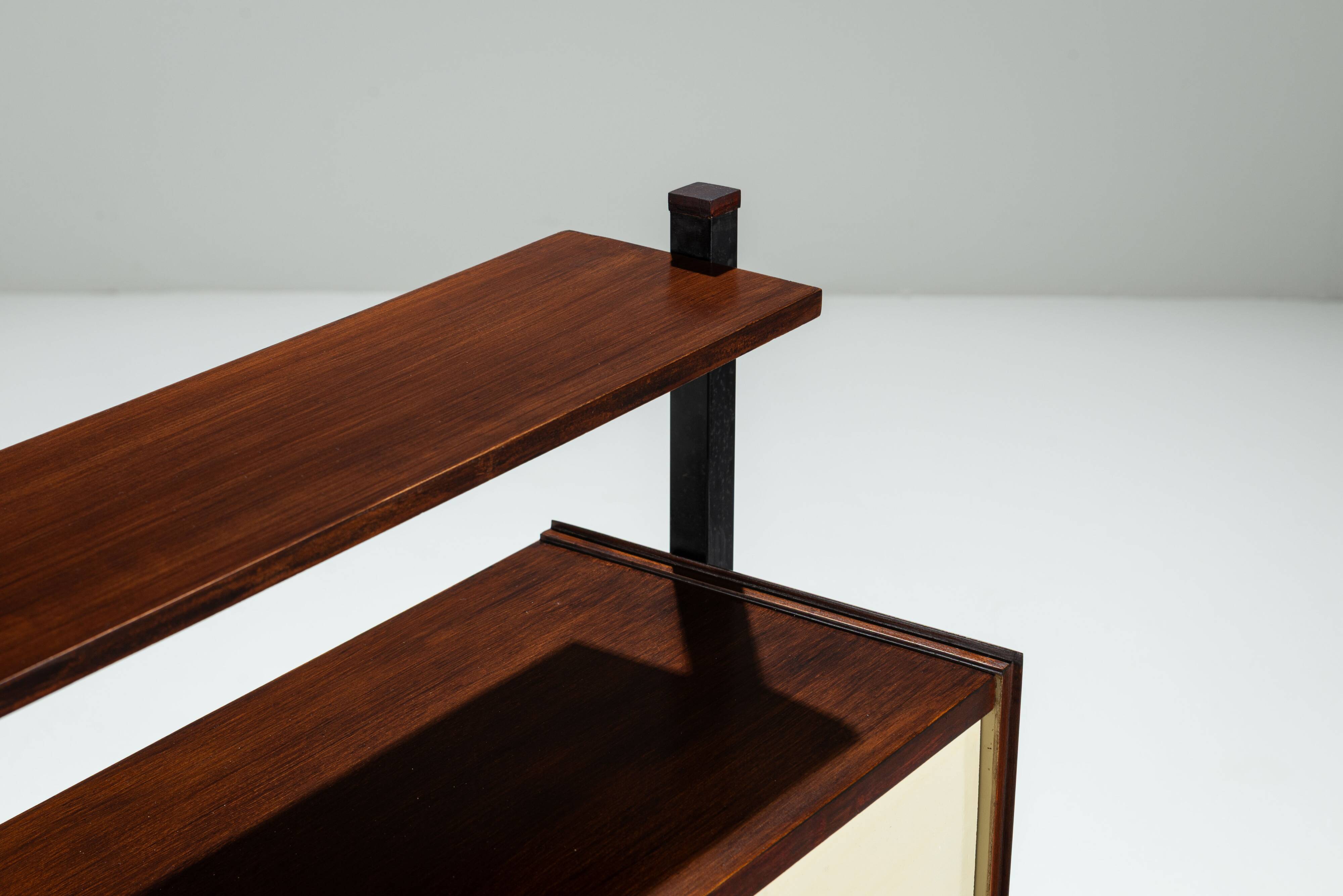 Italian sideboard with contrasting doors