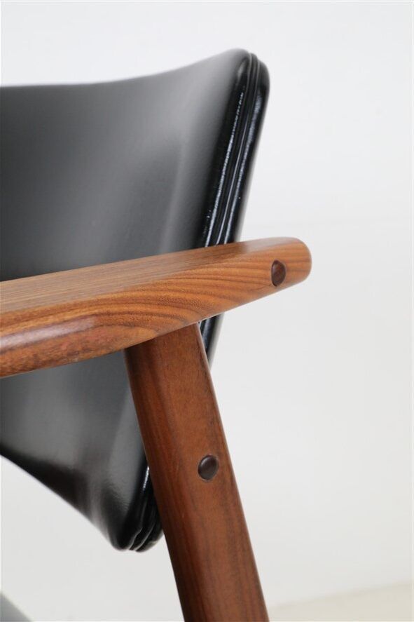 Mid Century Danish Modern teak armchair in the style of Arne Vodder