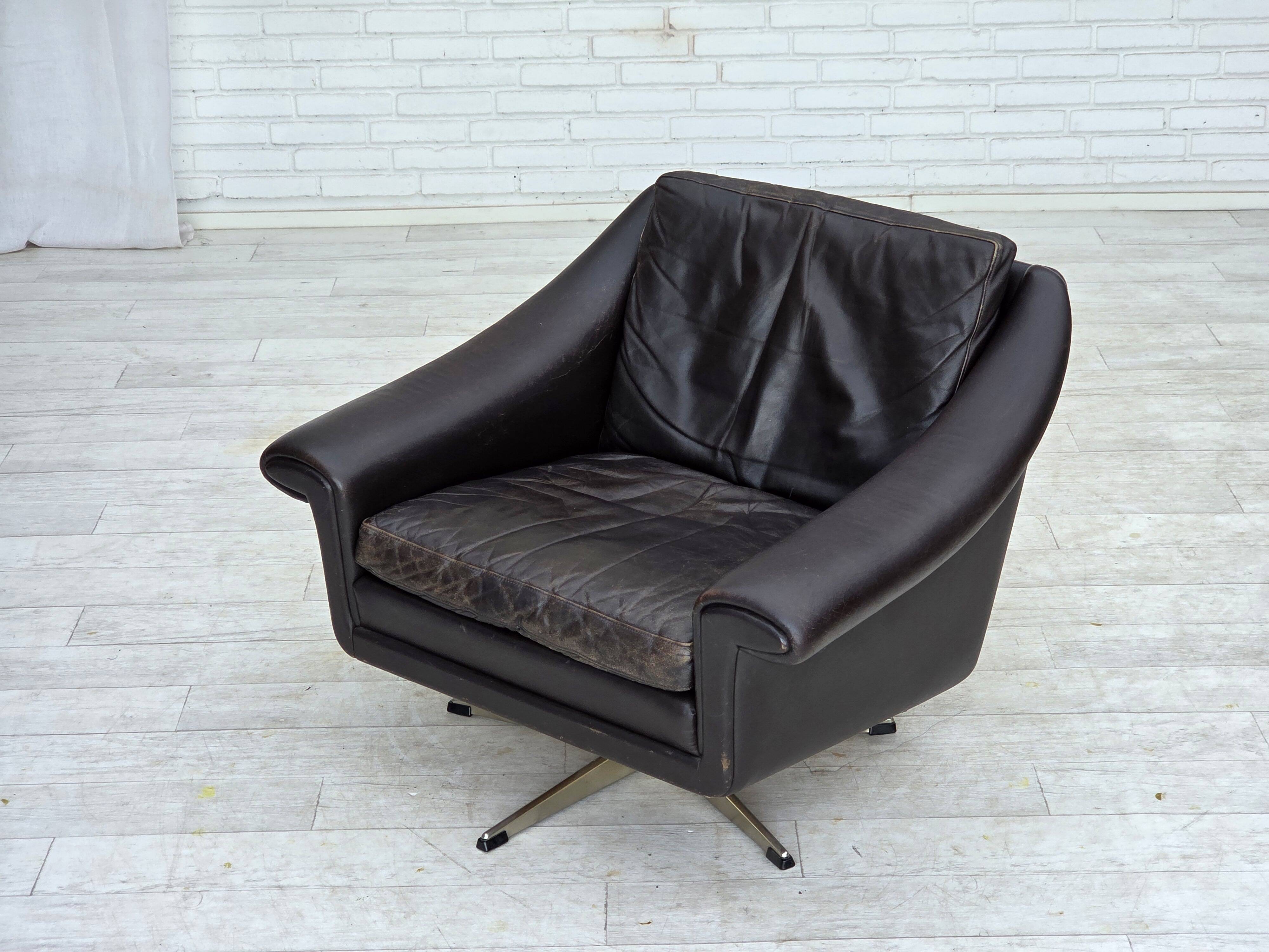 1960s, Danish swivel armchair by Aage Christensen, leather.