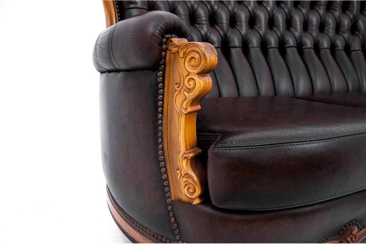Deep buttoned brown leather salon set