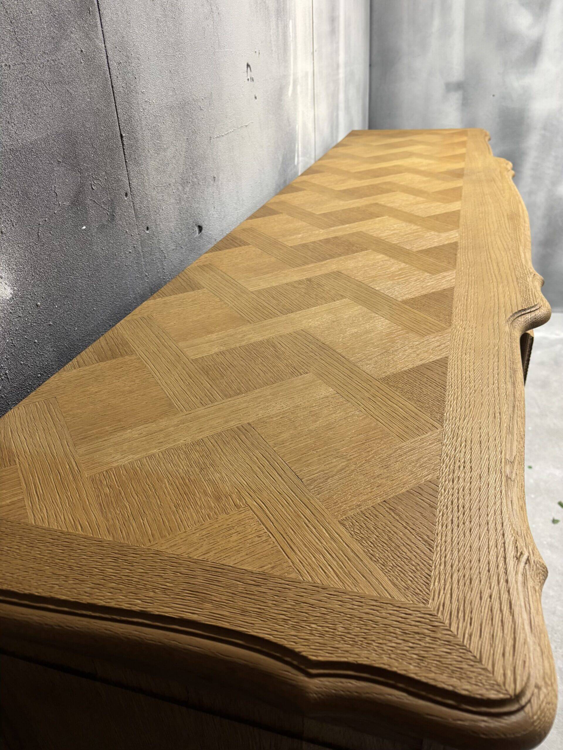 Oak buffet with marquetry