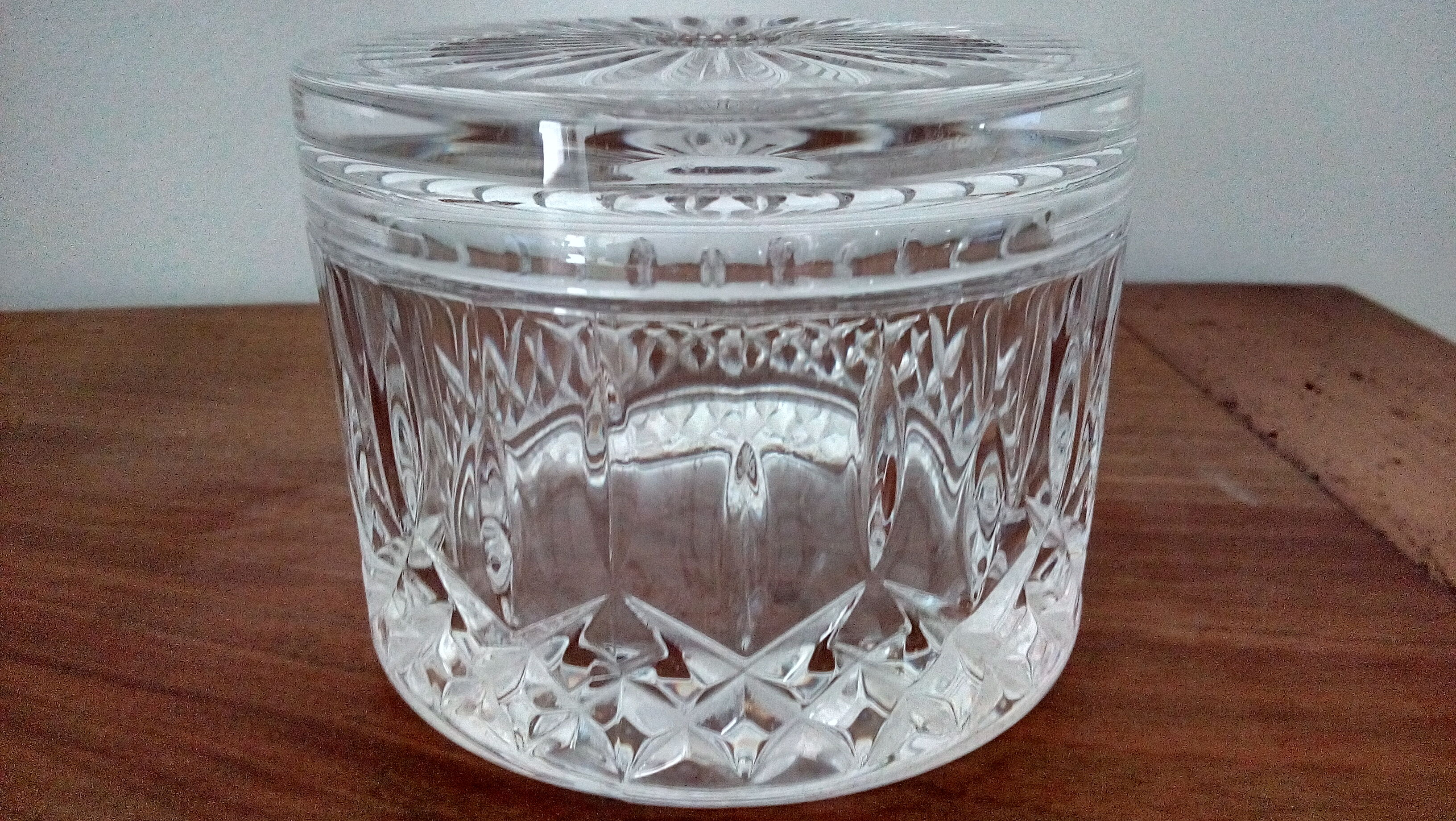 Cut crystal candy box
