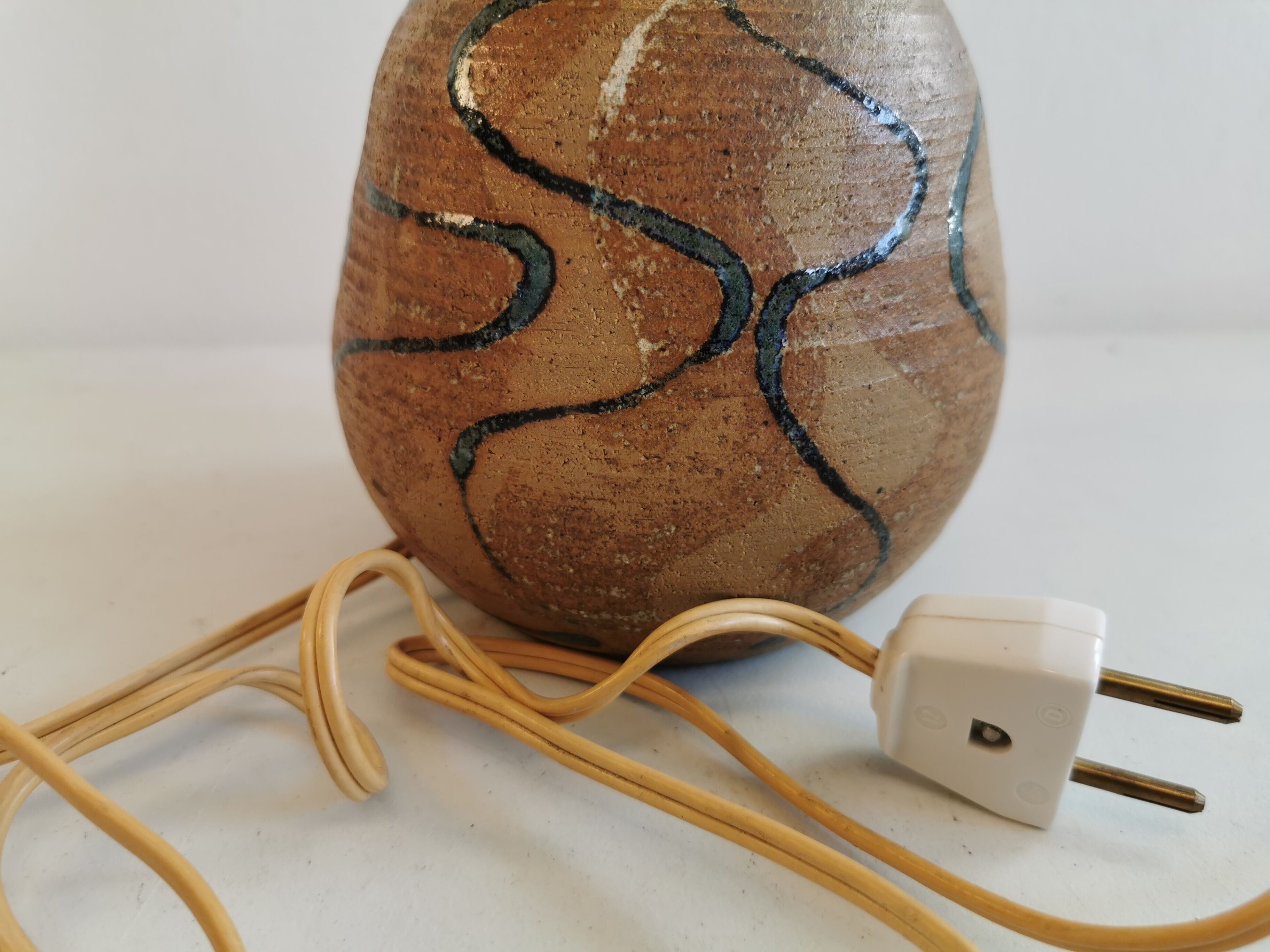 Ceramic table lamp, designed by Marie for Hjort ceramics Denmark (stamped at the bottom) 1970s