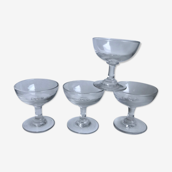 Lot de 4 verres / coupes à liqueurs en verre moulé années 20