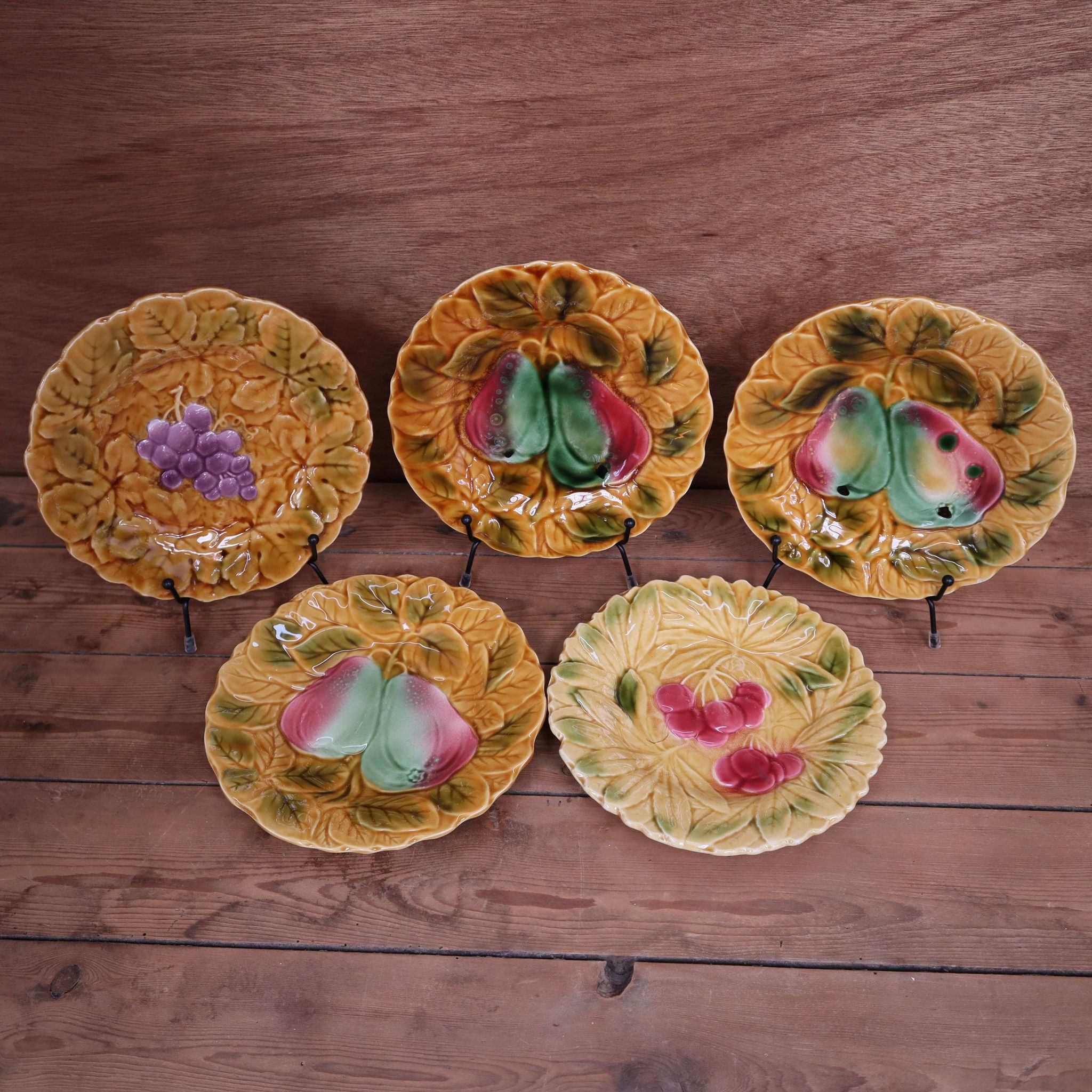 Set of 5 Sarreguemines slip dessert plates with fruit decoration