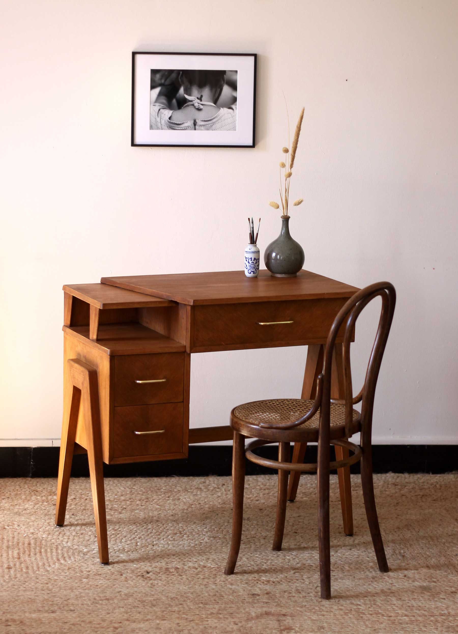 Vintage desk feet compass