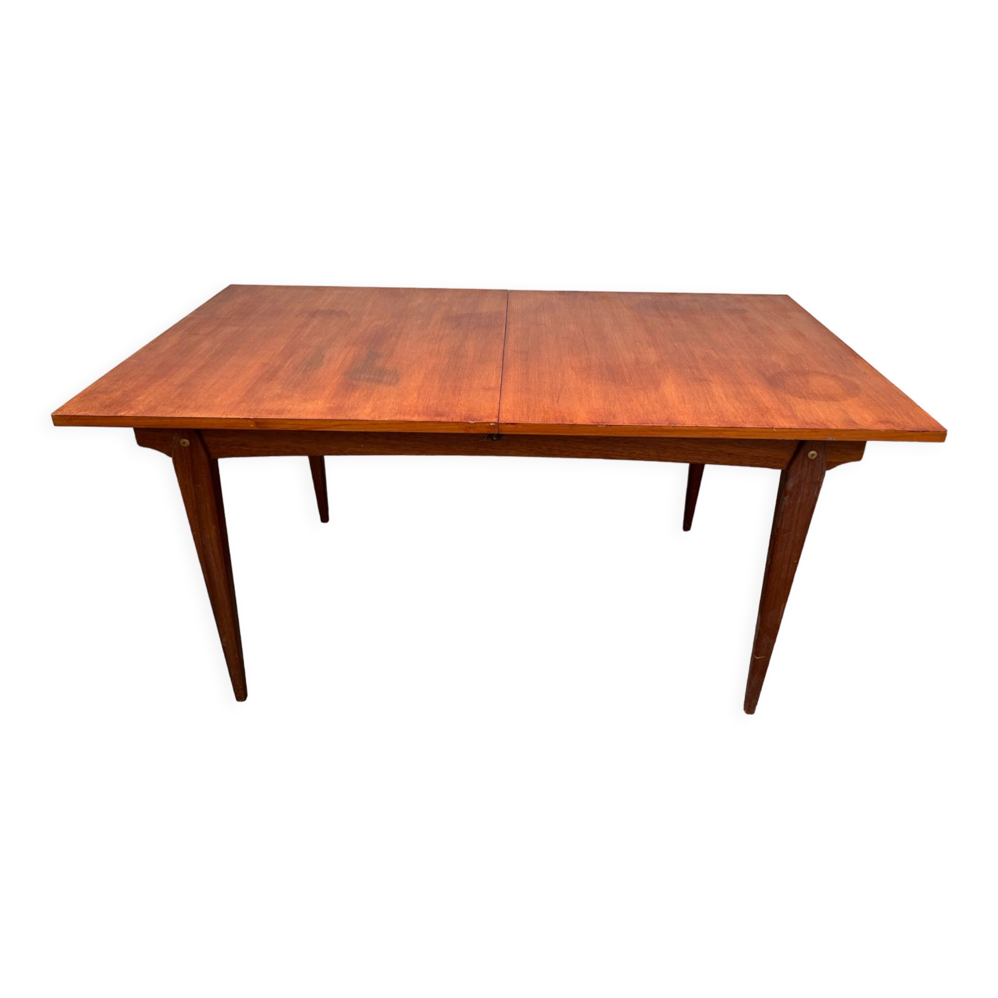 Scandinavian style extendable table