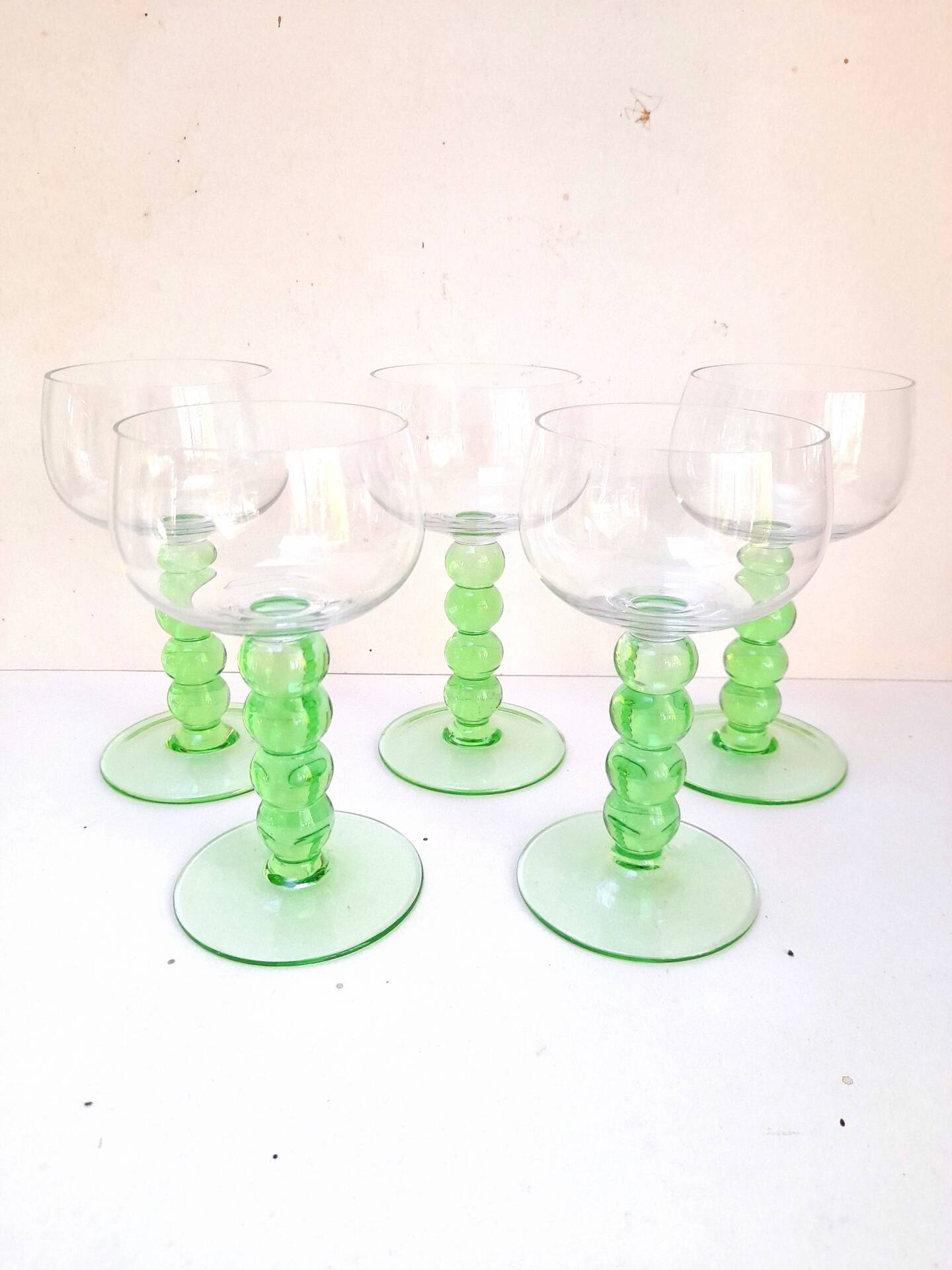 Lot de 5 verres sur pied verts