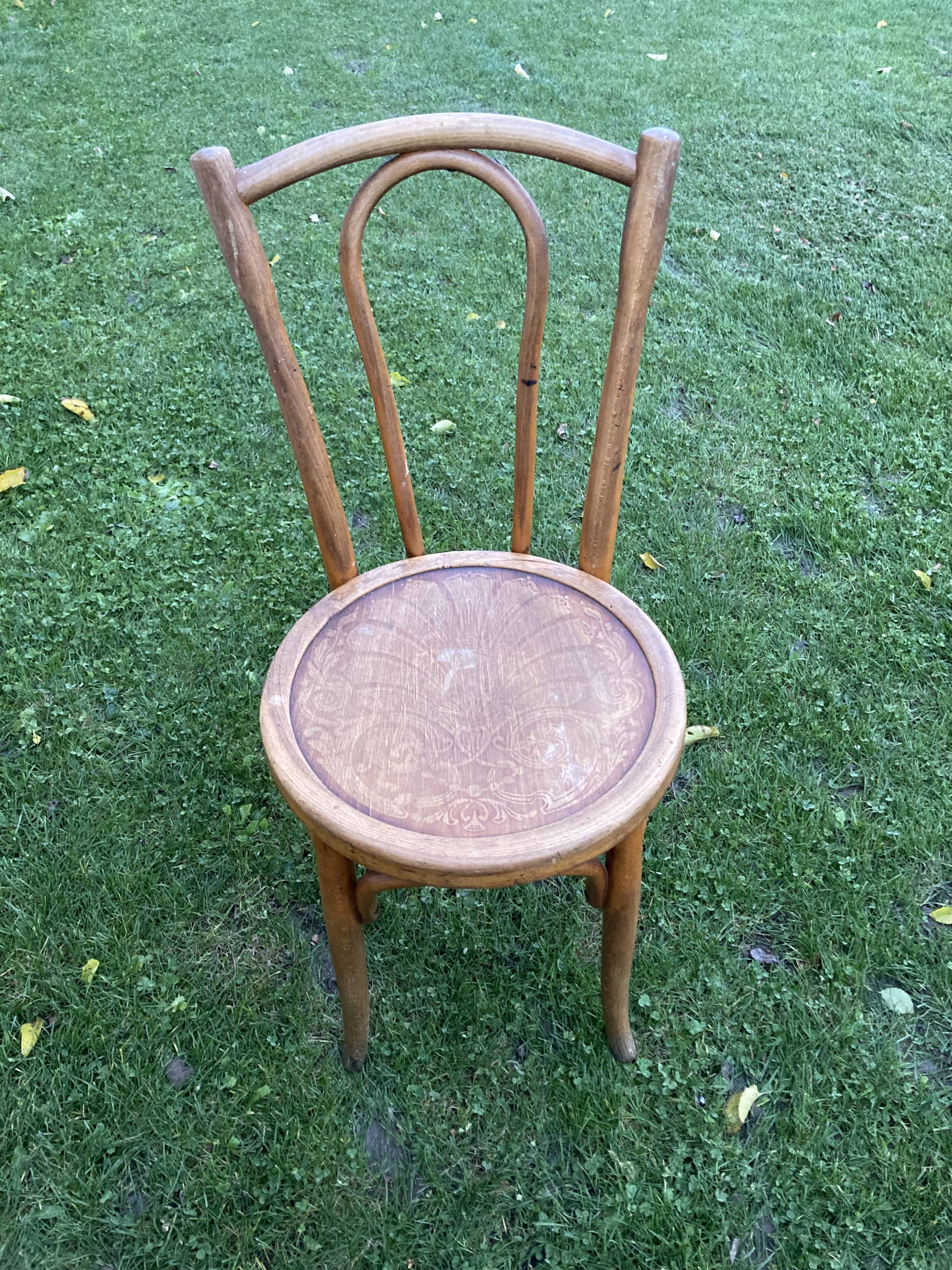 Chaise bistrot en bois courbé