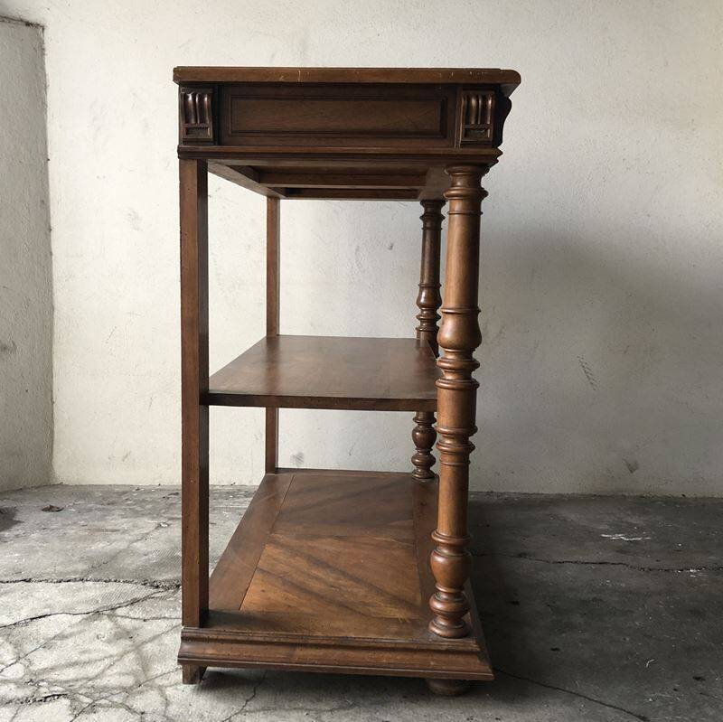 Cloth table