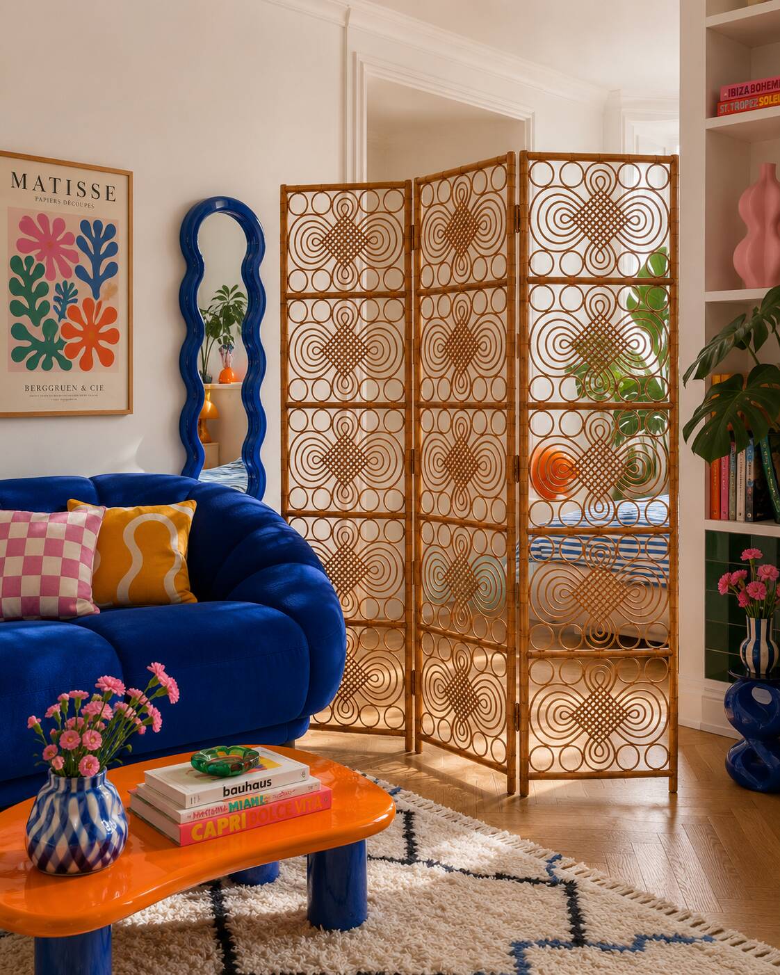 Vintage 1960s curved rattan screen