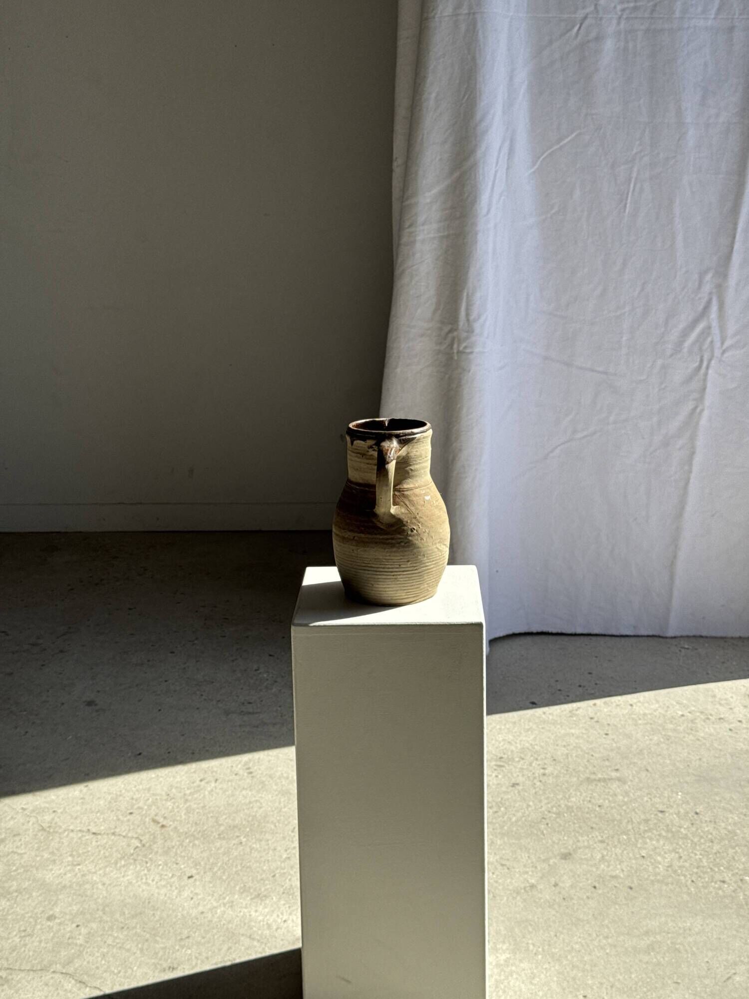 Old beige matte terracotta carafe H24 L16