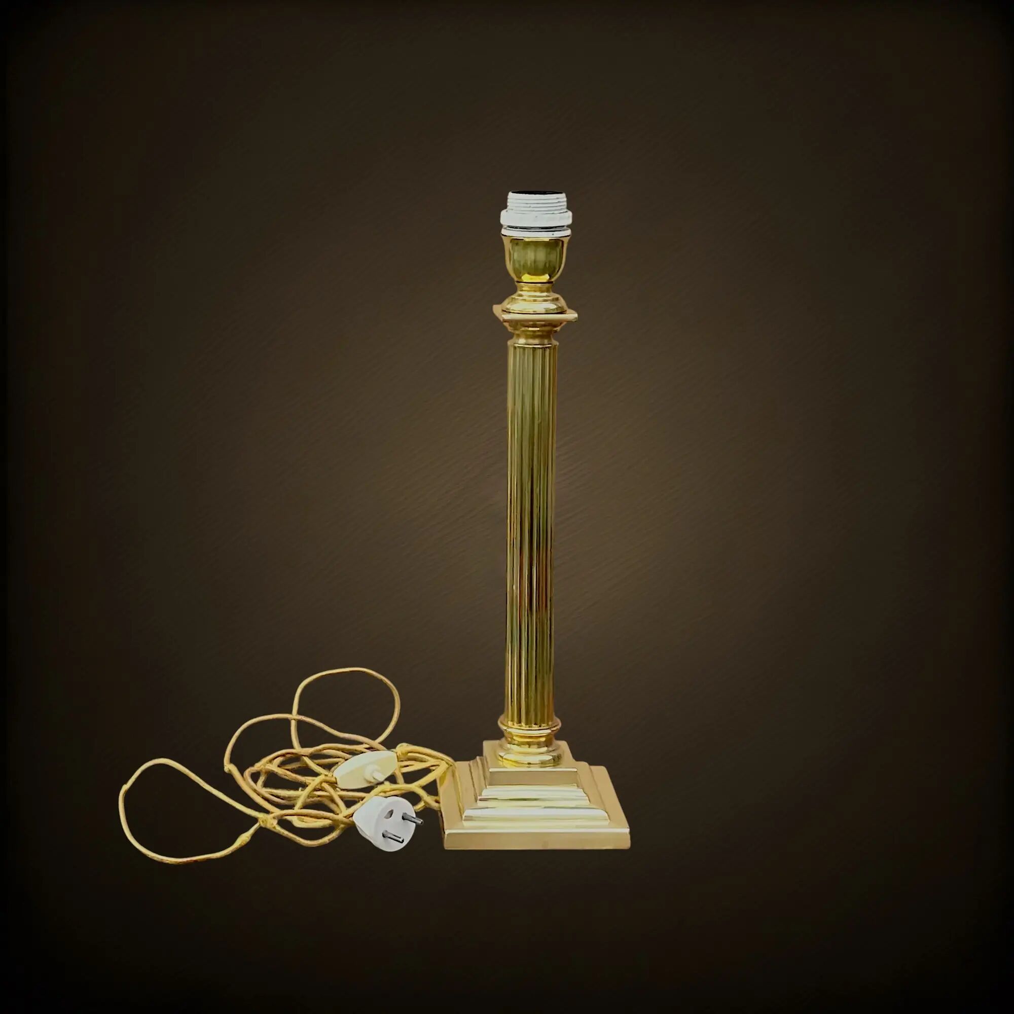 Neoclassical lamp base with fluted column in polished solid brass – 1960s-70s