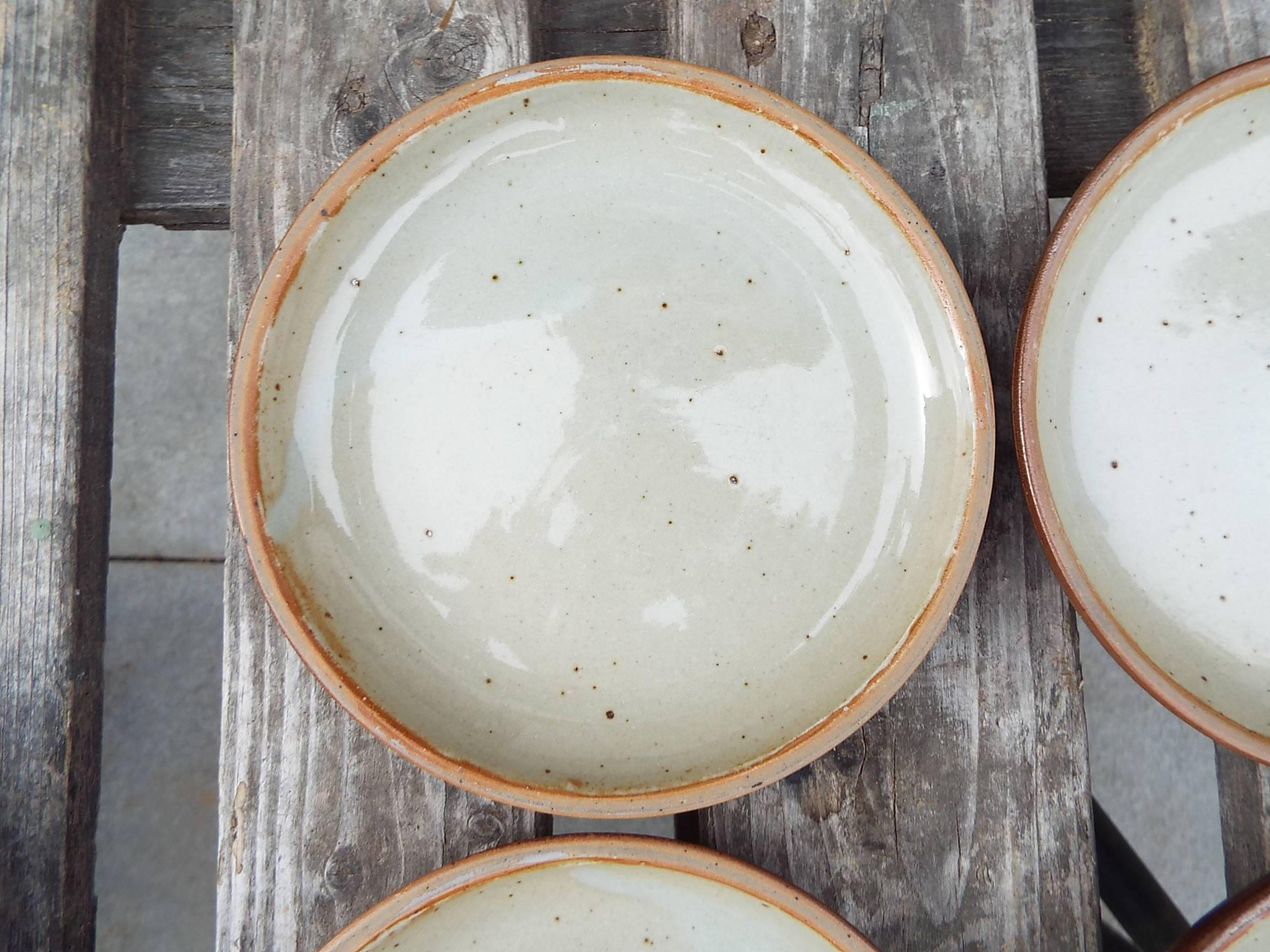 6 stoneware dessert plates