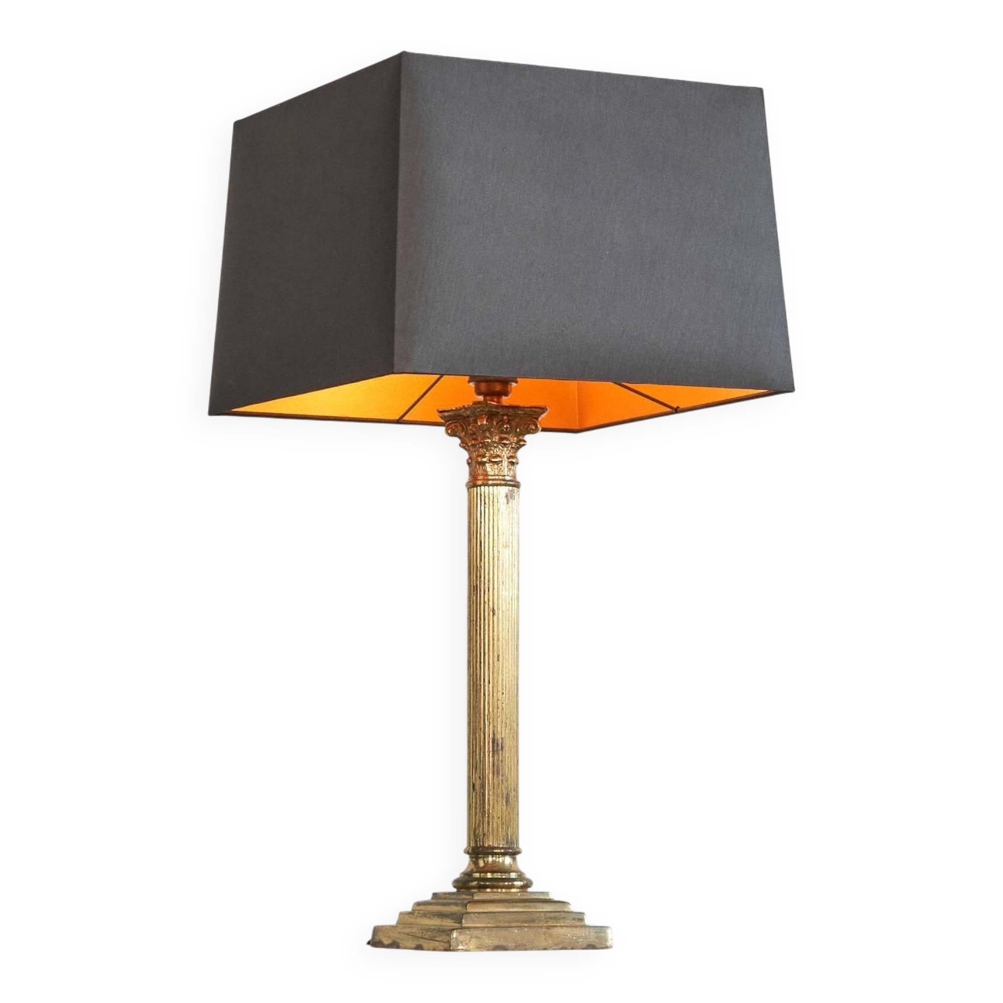 Neoclassical column table lamp in patinated brass
