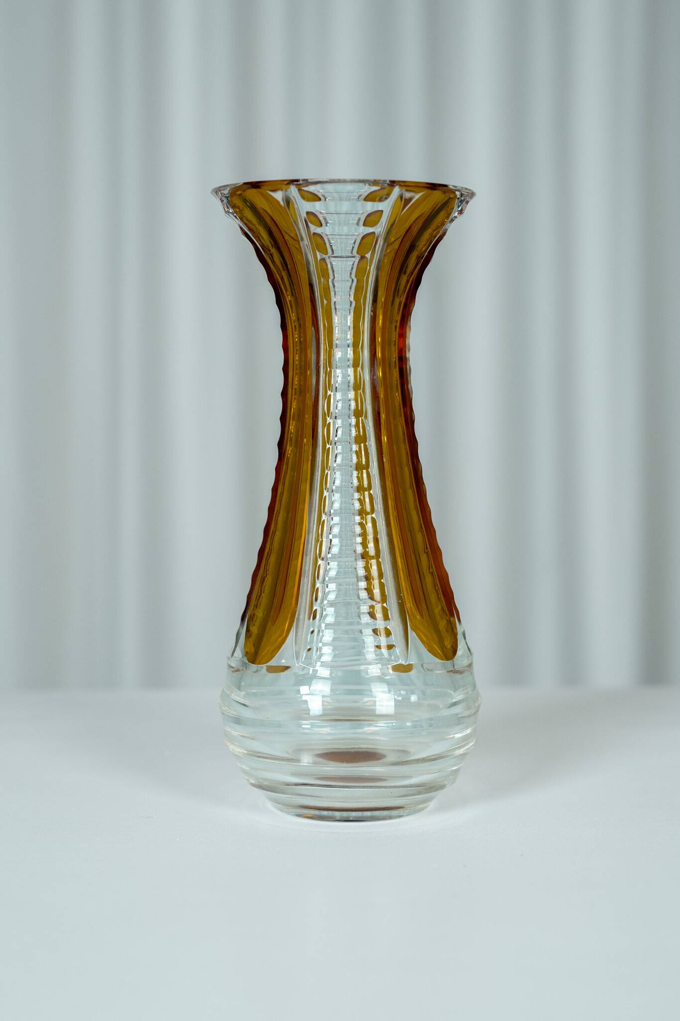 Two-tone glass vase